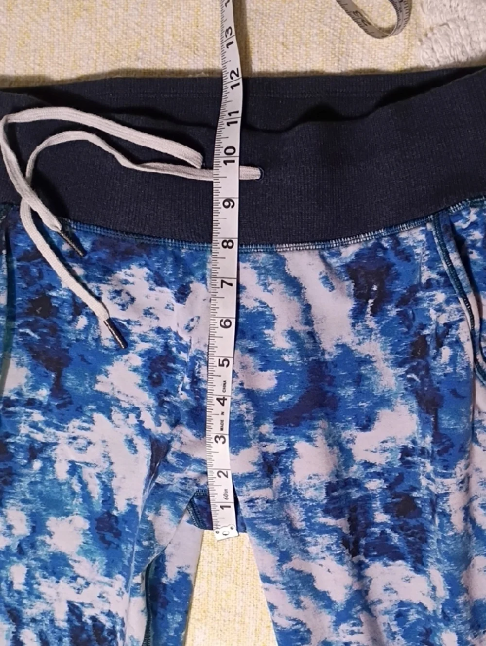 lululemon athletica‎ Blue Marble Print Joggers Closure on Both Legs